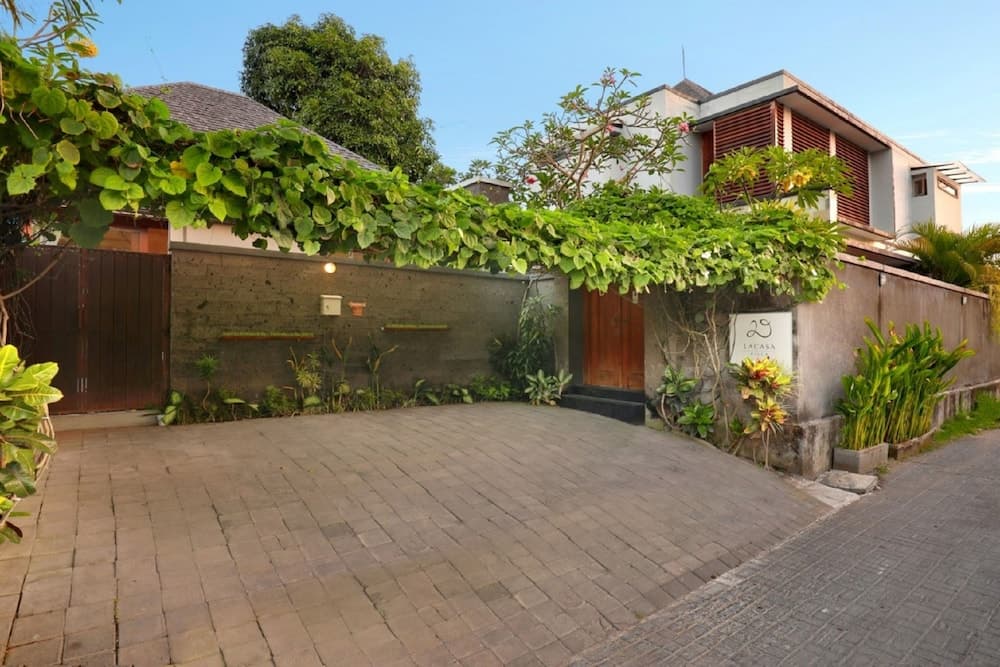 Lacasa Villa Legian