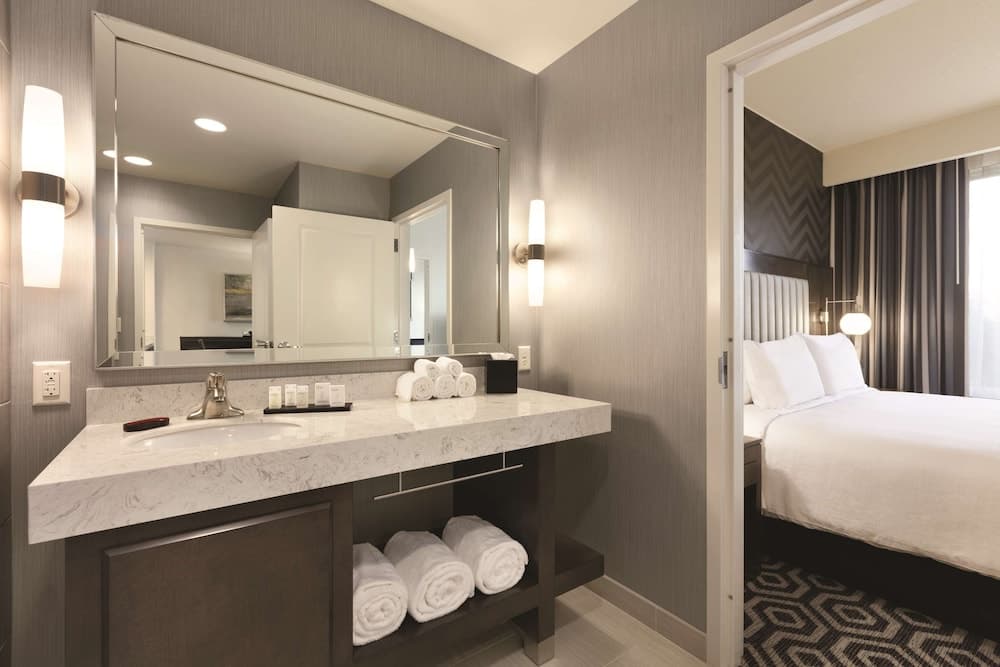 Embassy Suites Portland/Hillsboro, Oregon