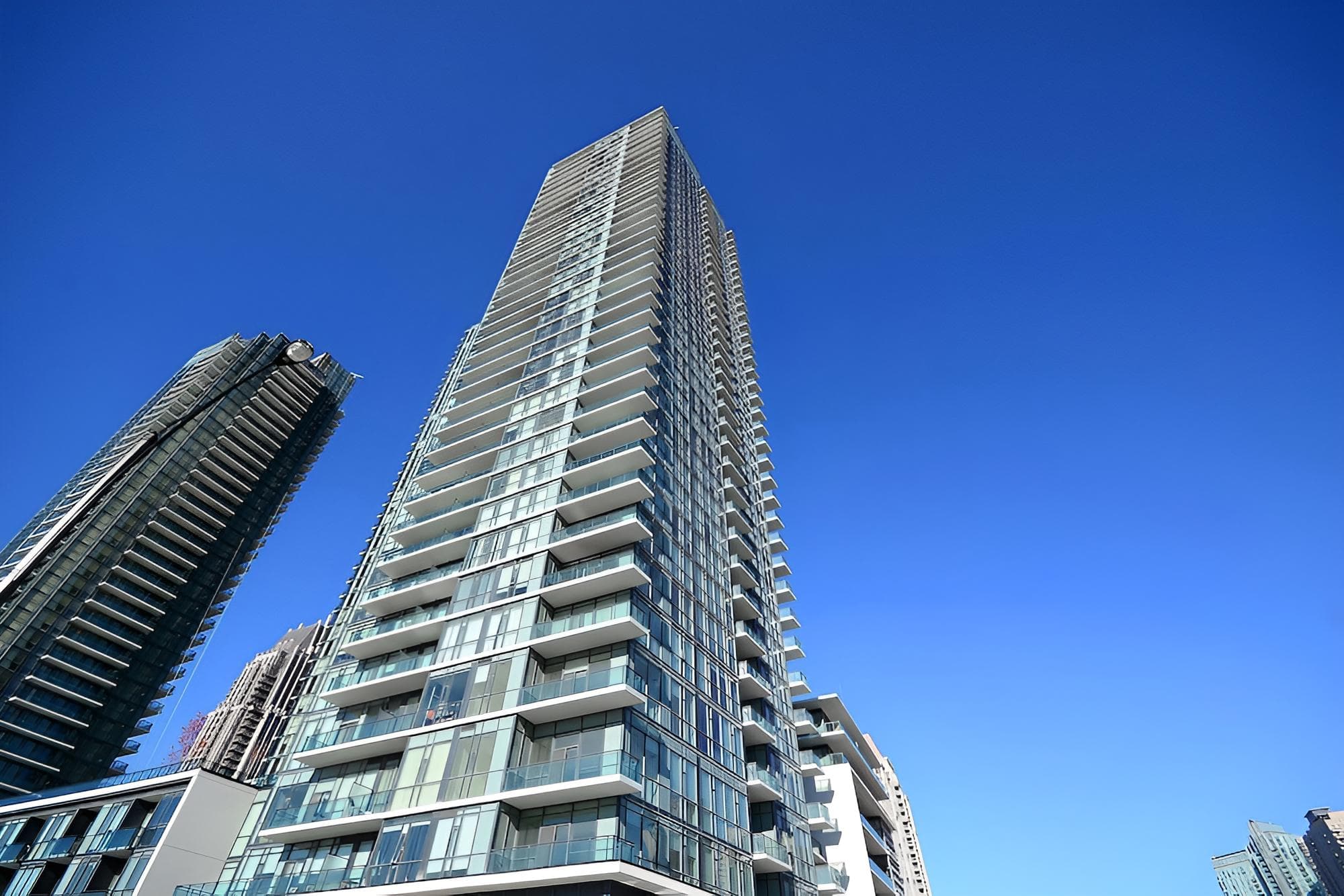 Pathway Luxury Suites - 4099 Brickstone