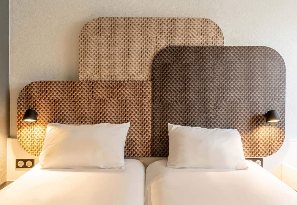 B&B HOTEL Chartres Centre Cathédrale