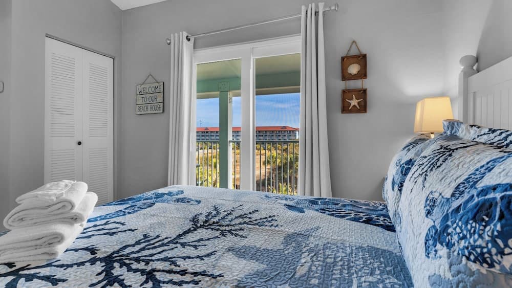 Sand Castles West A4: Steps to Beach, Pools, Private Balcony & More!