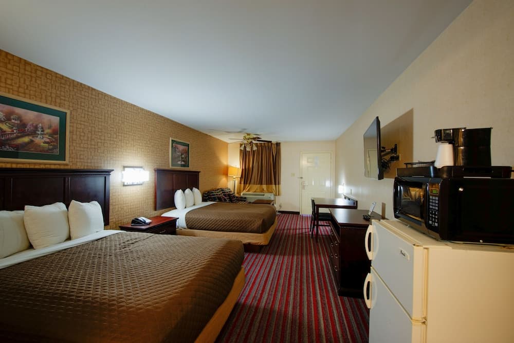 Brentwood Inn & Suites
