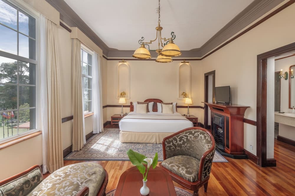 Grand Hotel