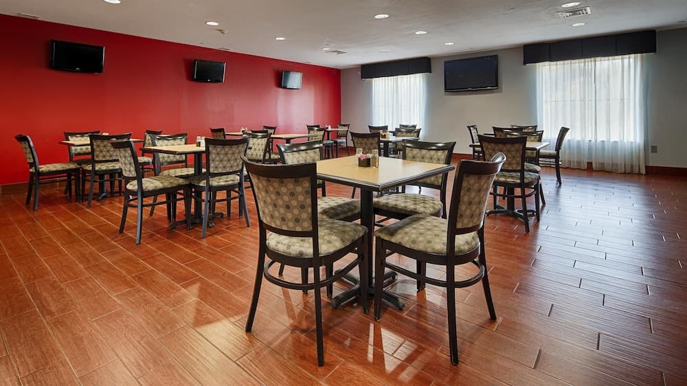 Best Western Plus Goodman Inn & Suites