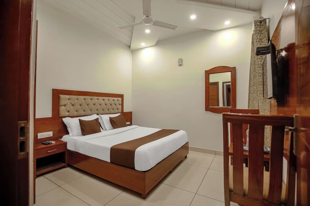 Hotel RK Residency Opposite ISBT Sector 43 Chandigarh