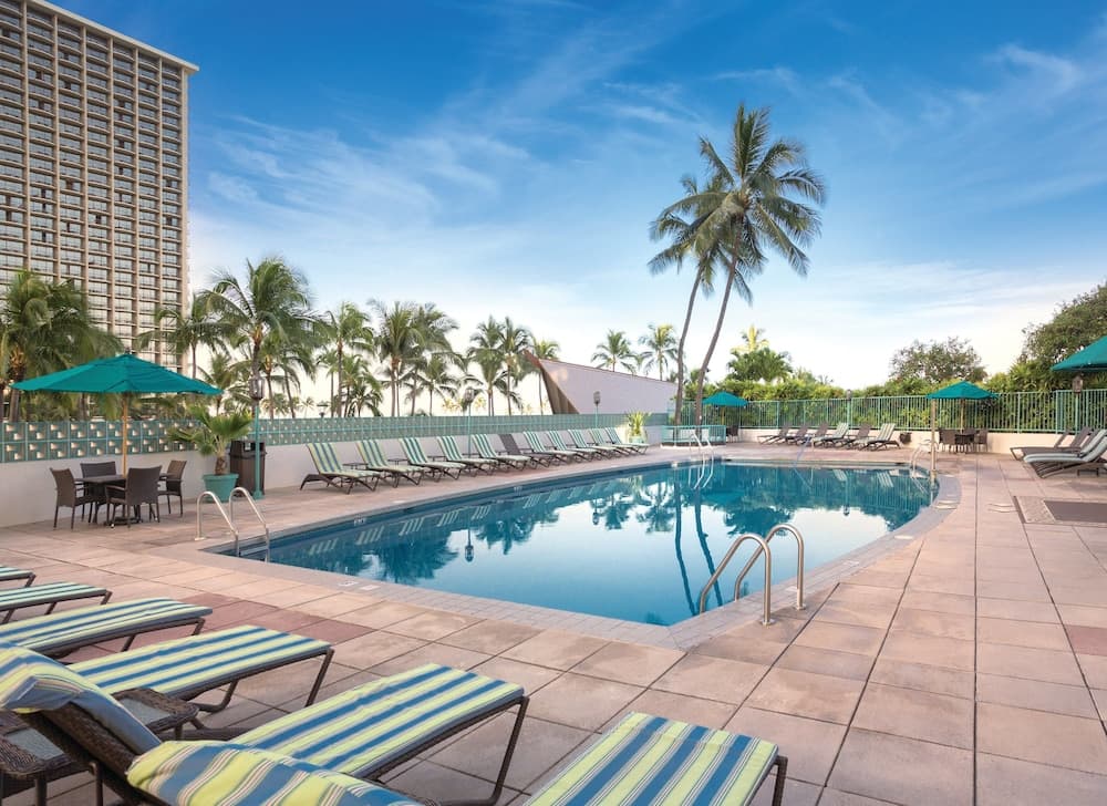 Waikiki Marina Resort at the Ilikai