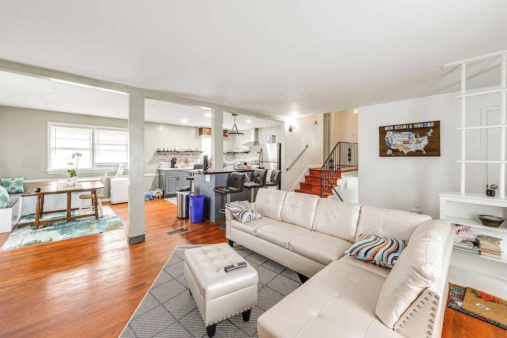 Fireplaces, Fire Pit & Family Fun: Alexandria Home