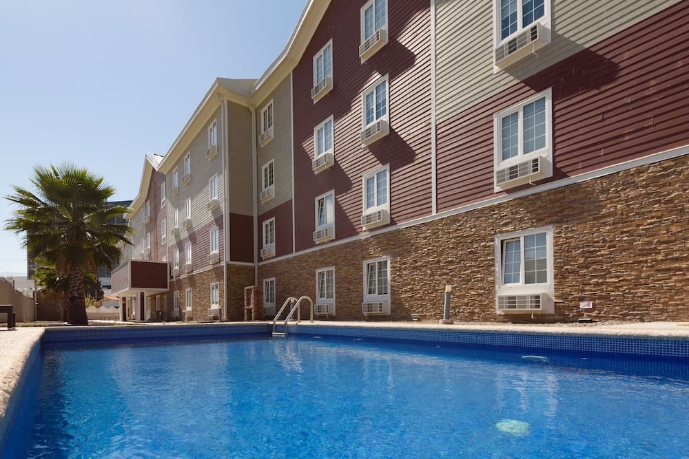 Extended Suites Queretaro Juriquilla