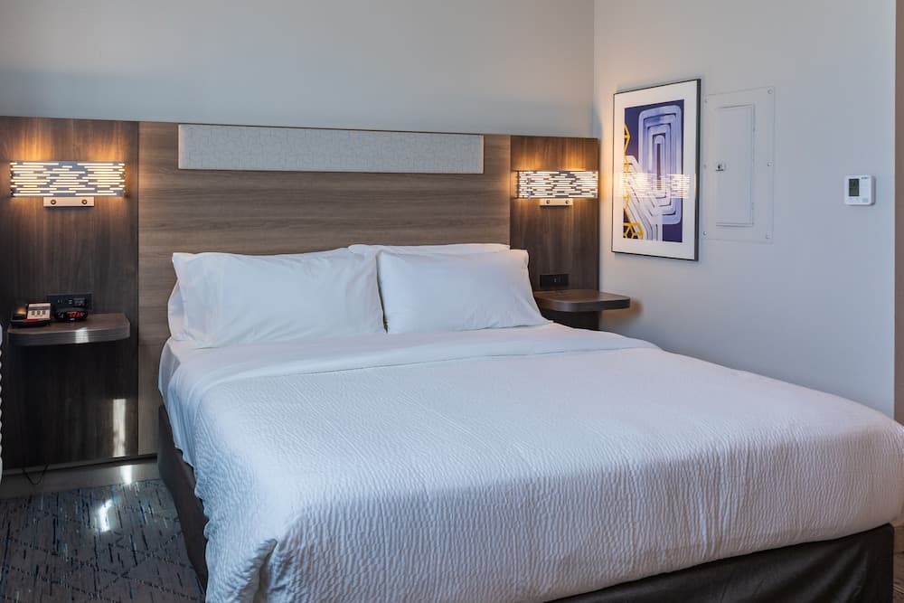 Holiday Inn Express & Suites Englewood Denver South by IHG
