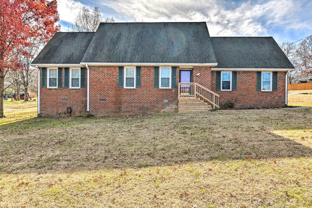 Spacious Mt Juliet Home w/ 1 Acre Yard!