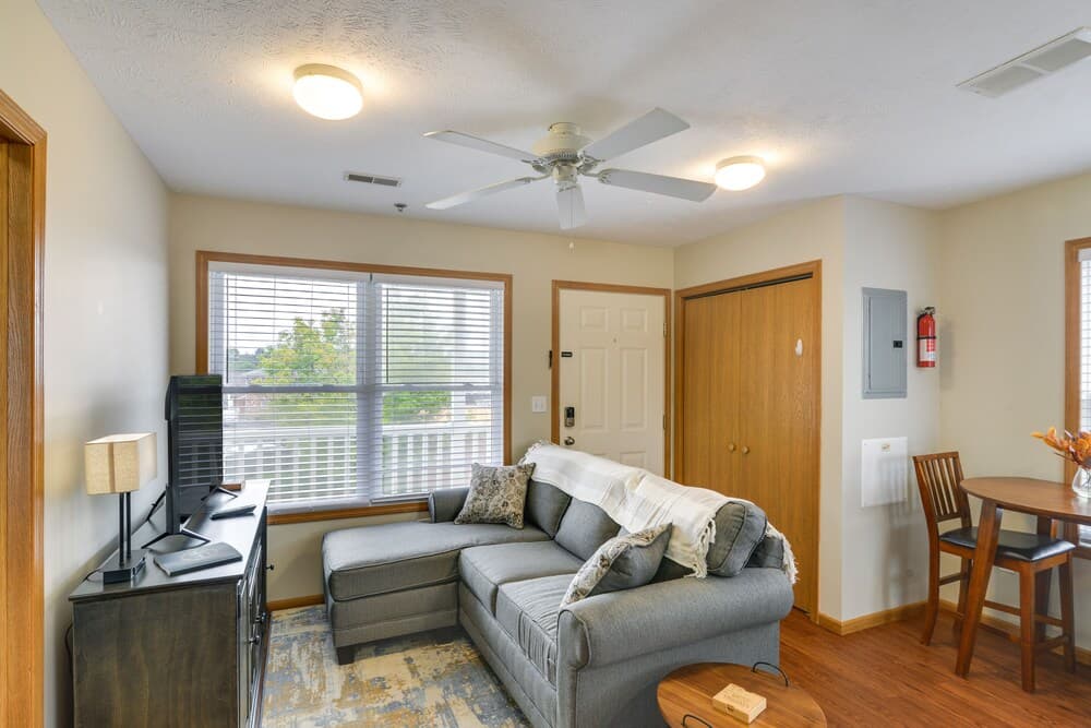 1 Mi to Wvu: Morgantown Apartment Near Hospitals