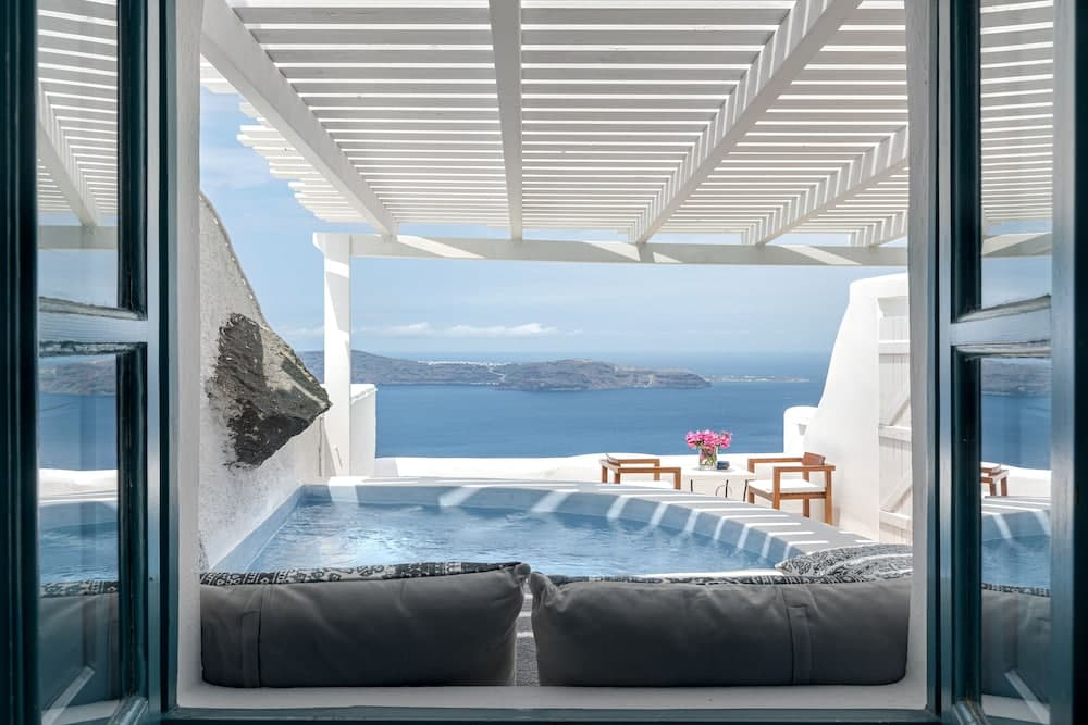 Afroessa Hotel by Caldera Houses