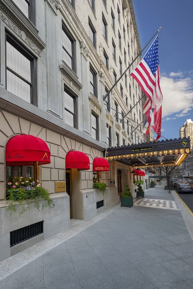 Hotel Plaza Athenee