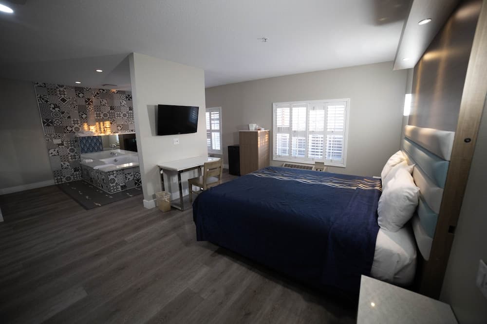 Mid City Inn and Suites