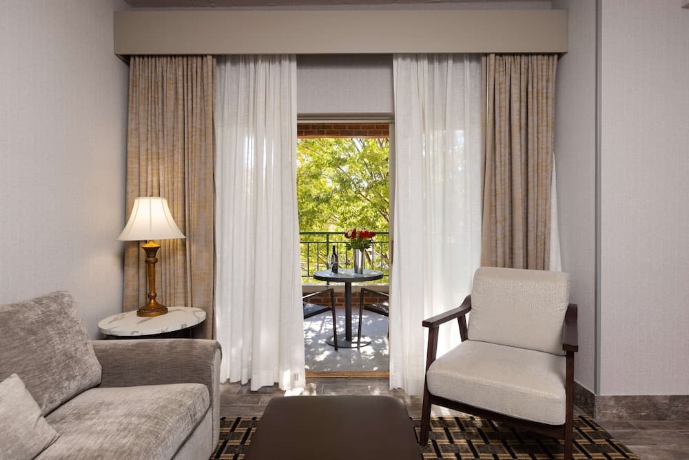 Inn at the Colonnade Baltimore - a DoubleTree by Hilton