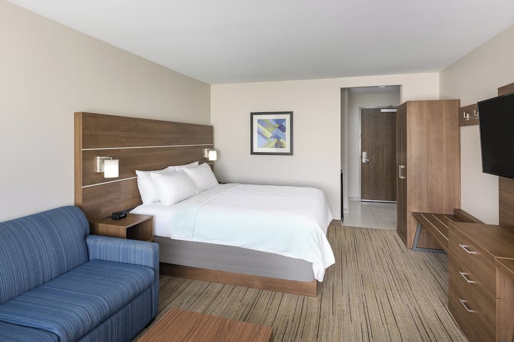 Holiday Inn Express & Suites Phoenix East - Gilbert by IHG