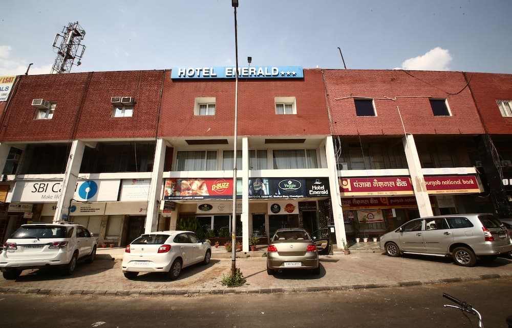 Hotel Emerald