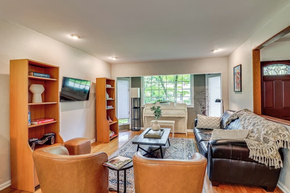 1 Mi to Campus: Princeton Home w/ Furnished Deck