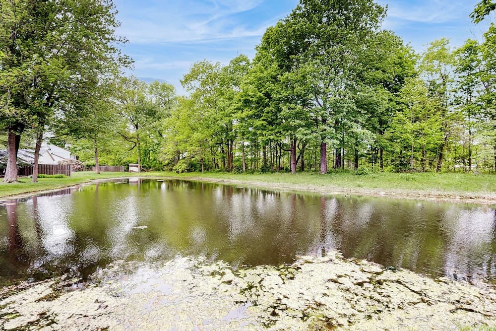 Waterfront 3BR w/ Heart-shaped Pond & Vitamix