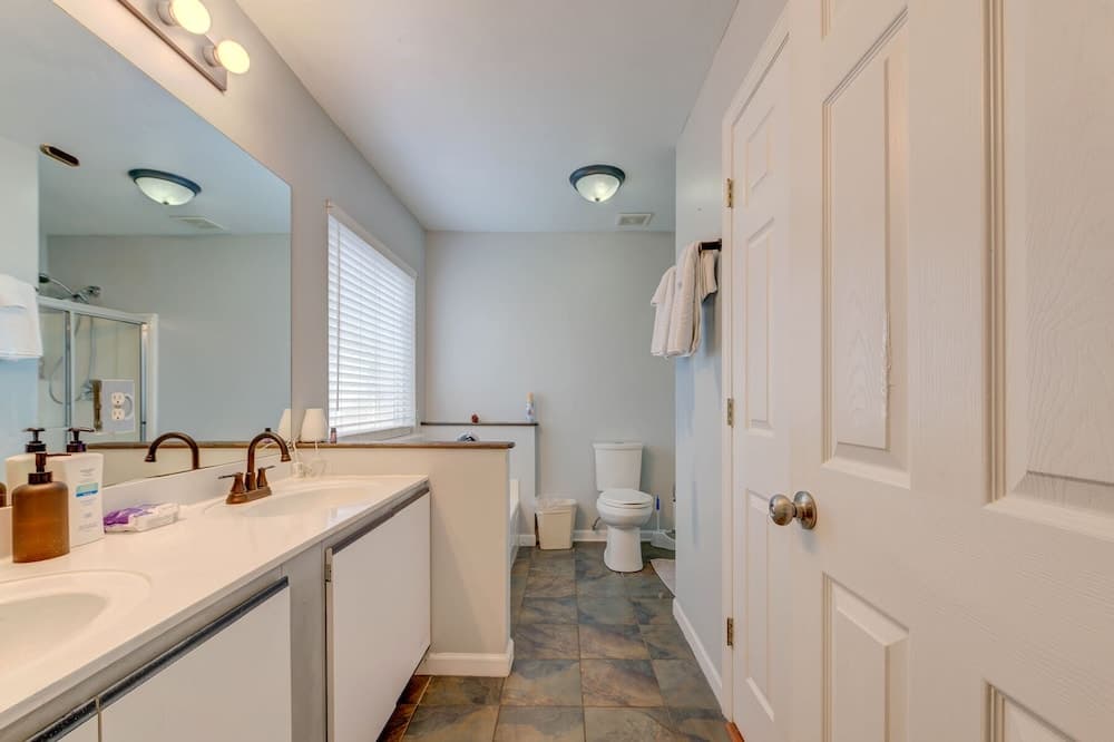 Remodeled and Inviting Free EV