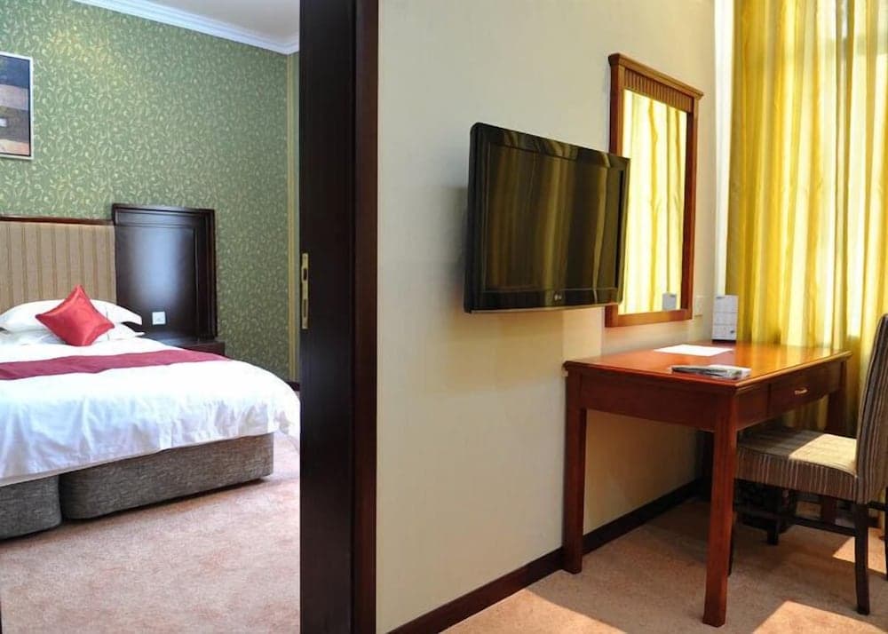 Royal Hotel