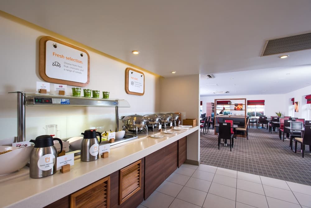 Holiday Inn Express Warwick - Stratford-upon-Avon by IHG