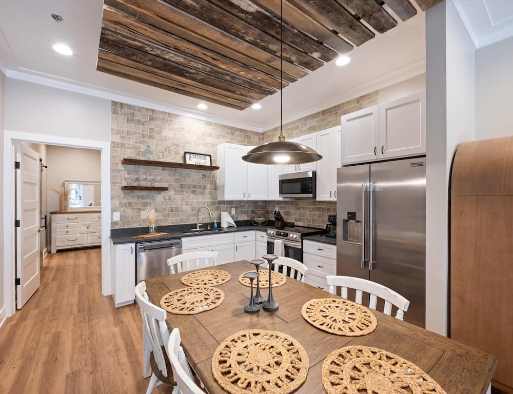Carters Court Grand Escape