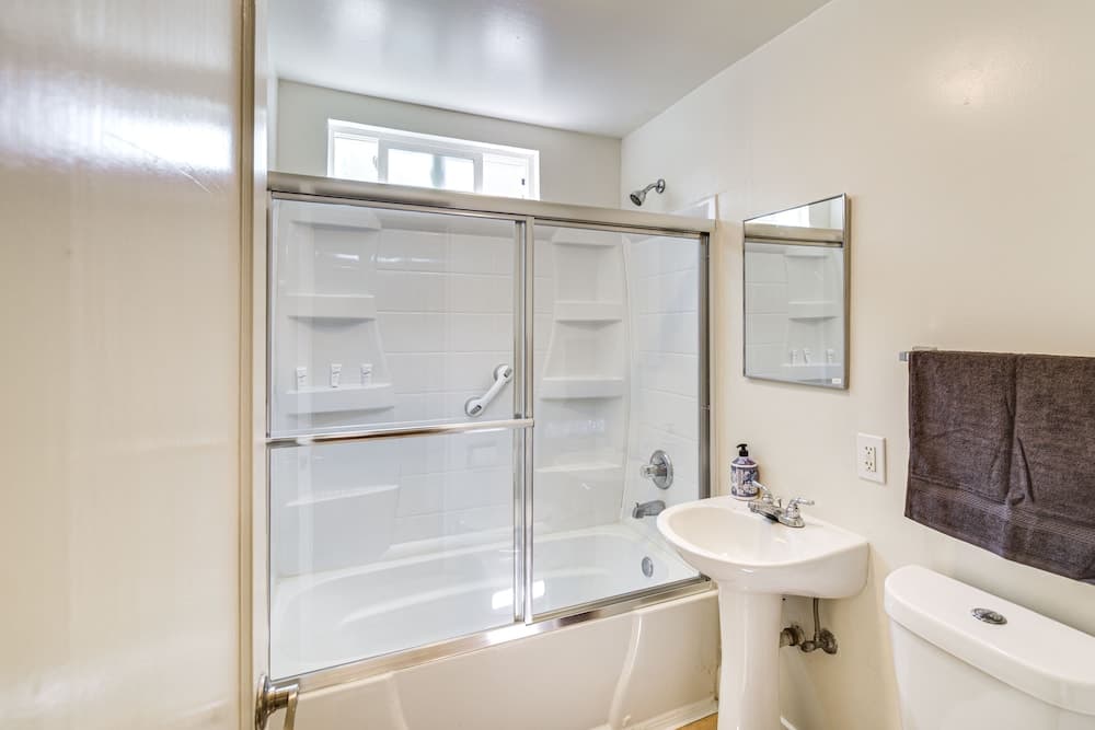 Centrally Located San Jose Condo: 2 Mi to Downtown