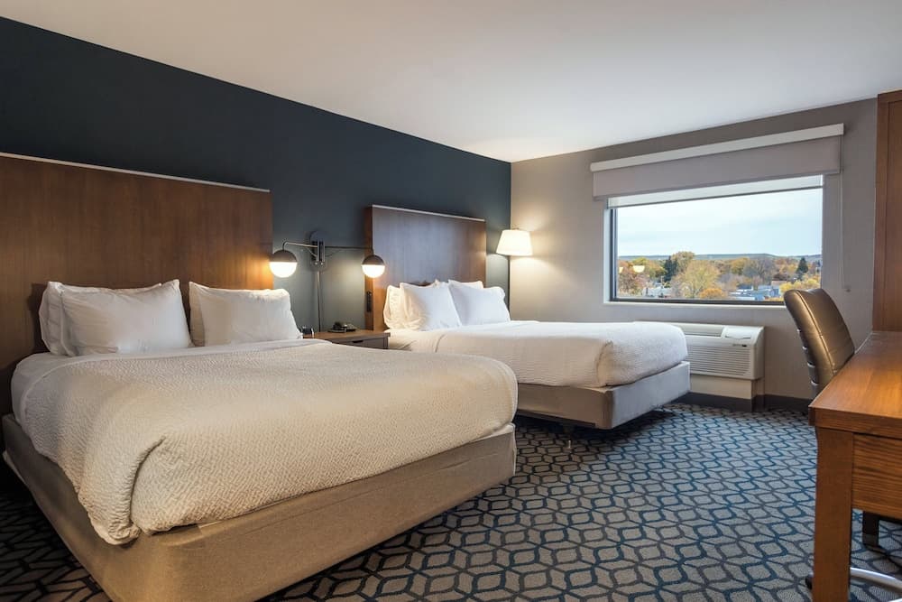 Crowne Plaza Niagara Falls NY Riverside by IHG