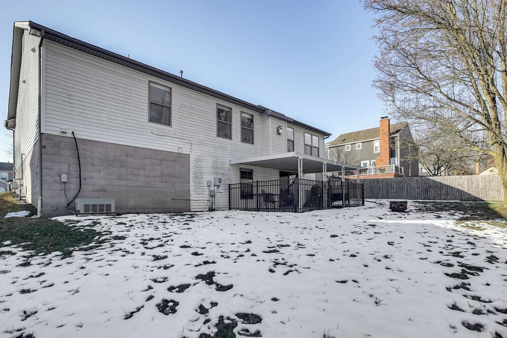 17 Mi to Columbus: Pickerington Home w/ Fire Pit!
