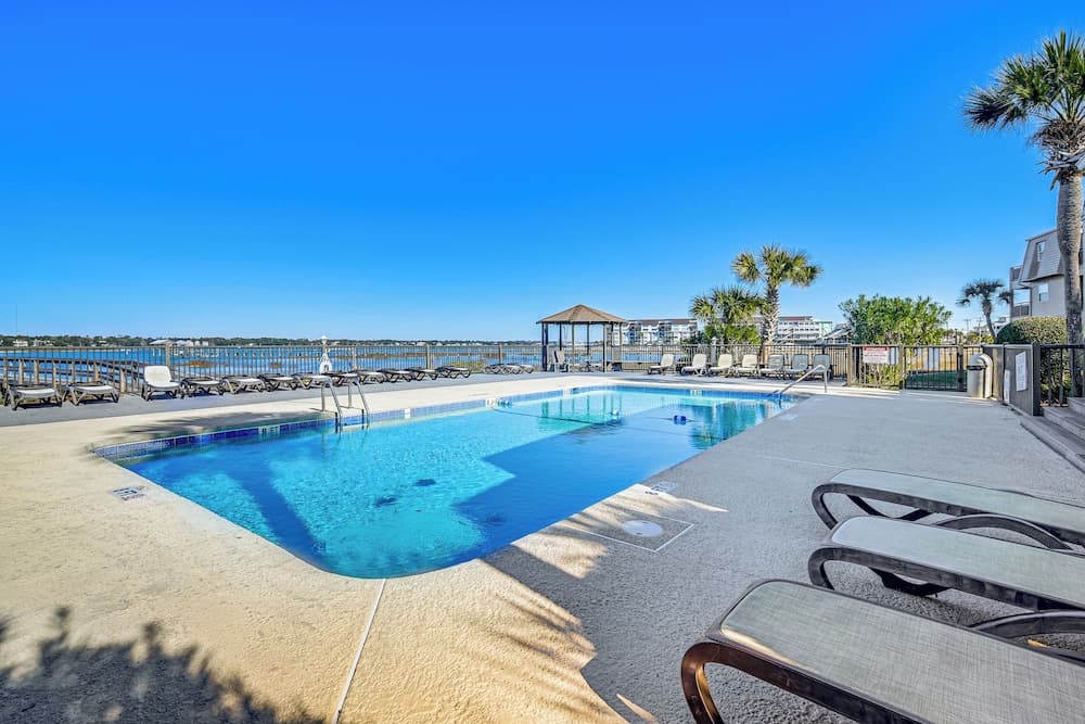 Waterfront Gem w/ Balcony in Garden City