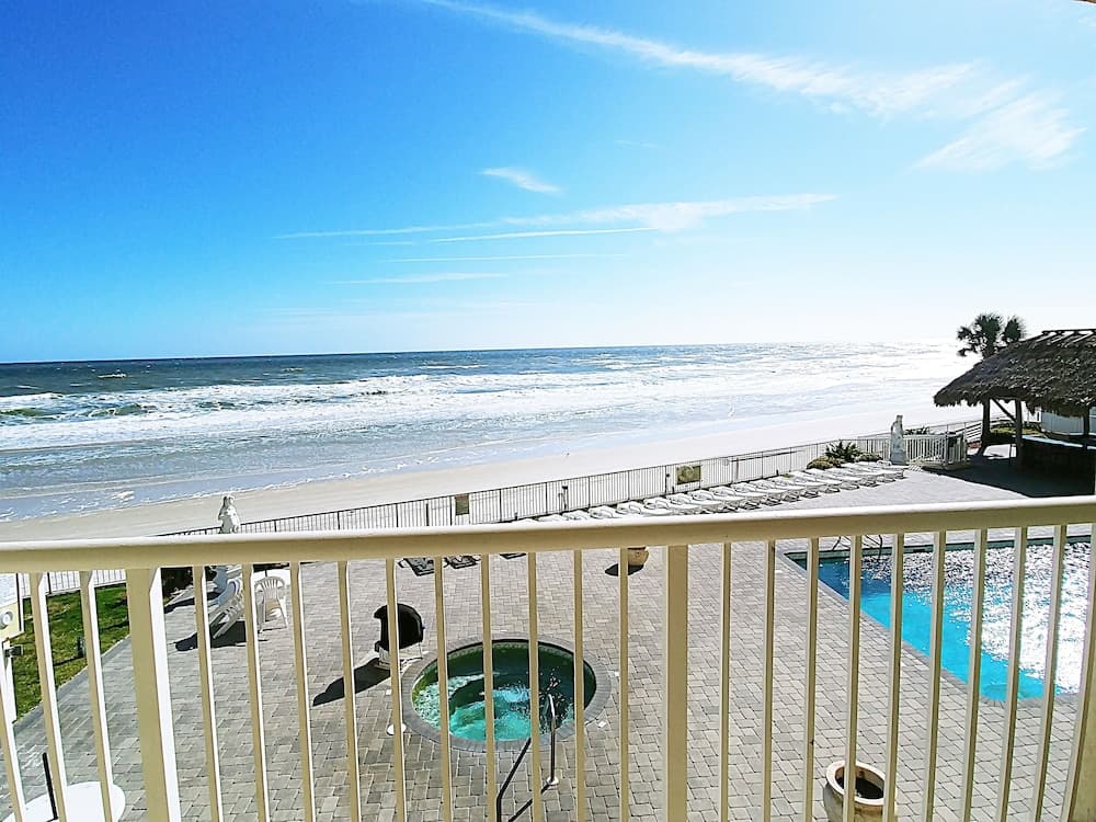 Emerald Shores Resort
