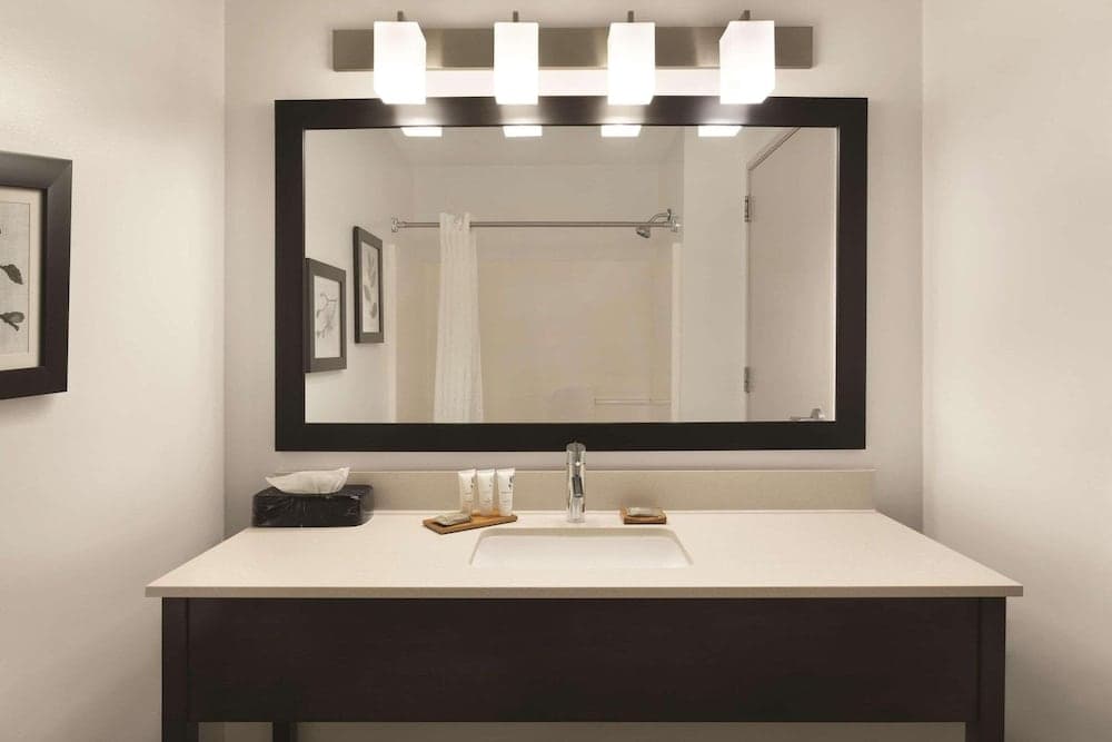Country Inn & Suites by Radisson, St. Charles Historic District