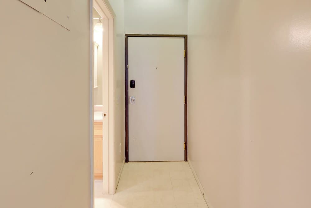 Explore Old Market: Convenient Omaha Condo