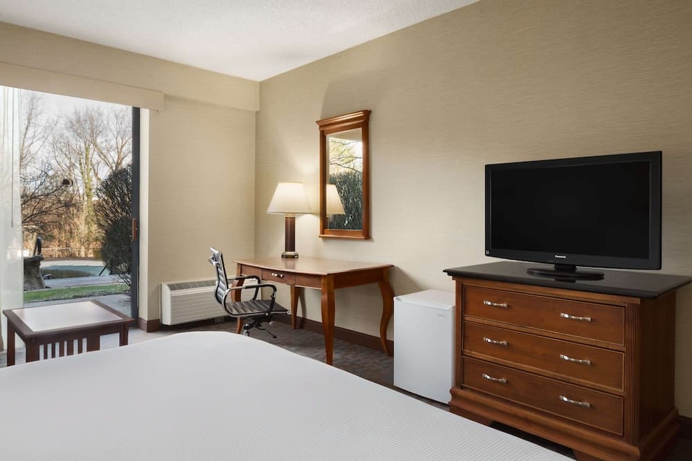 Doubletree by Hilton Somerset Hotel and Conference Center