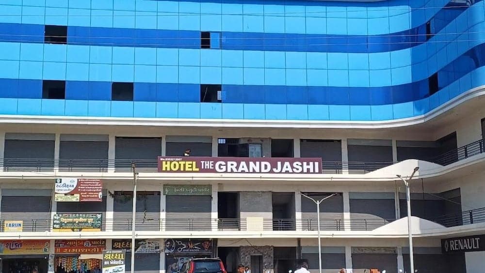 Hotel The Grand Jashi Residency