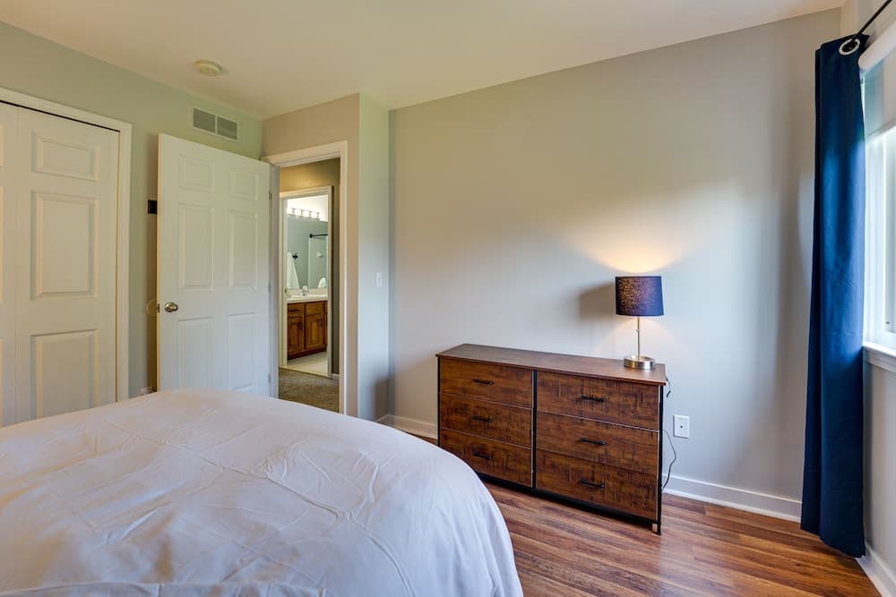 Pet-friendly Vacation Rental in Wixom w/ Hot Tub!