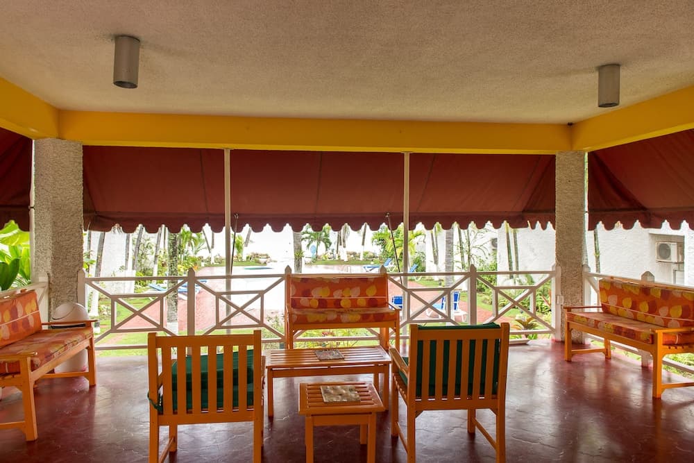 Tropical Beach Suite