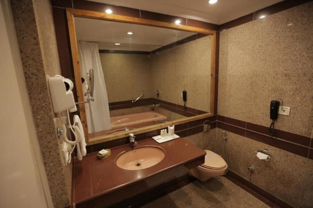 Hotel Willow Banks Shimla
