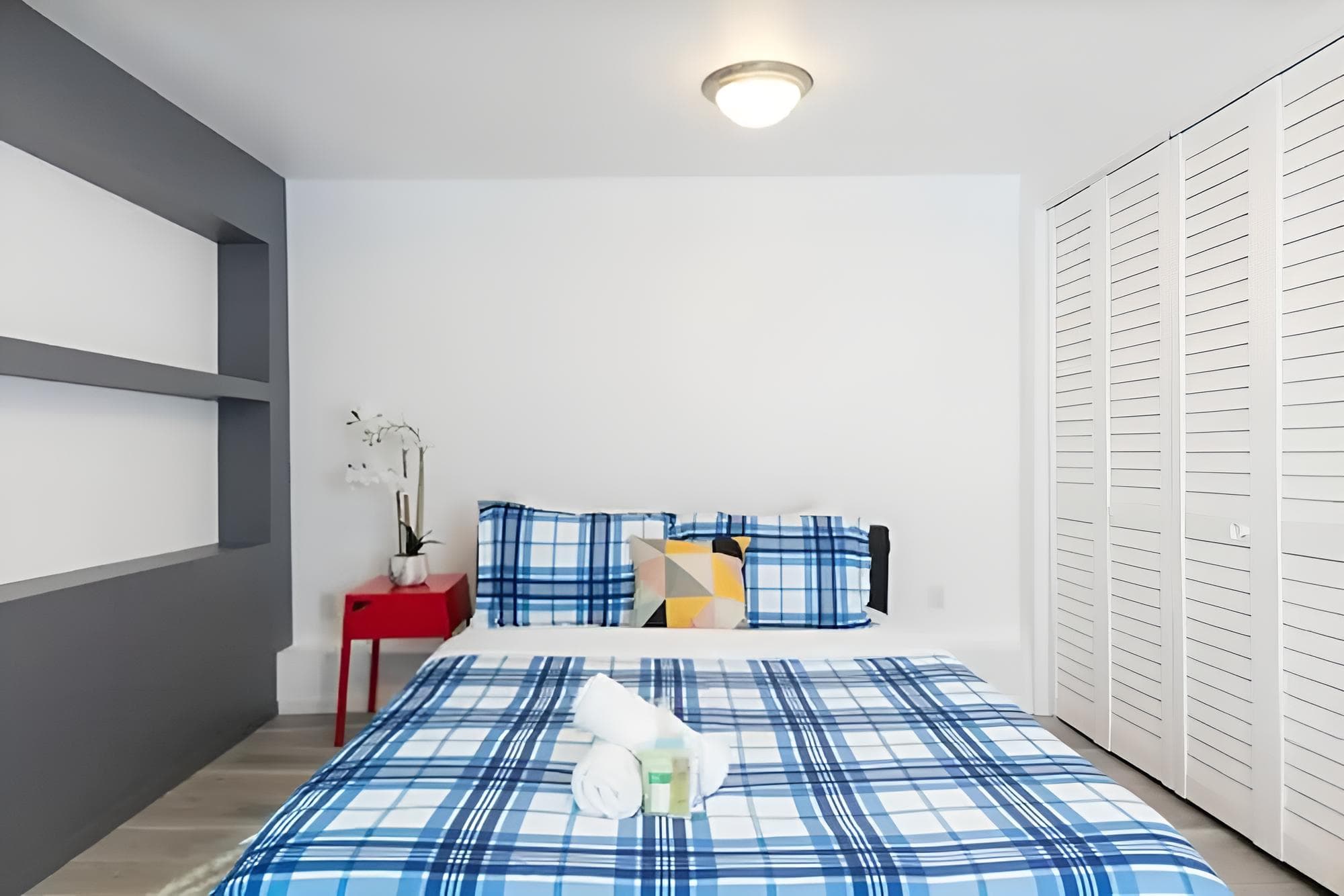 Commercial Homes - Private rooms w Shared bath downtown SFO