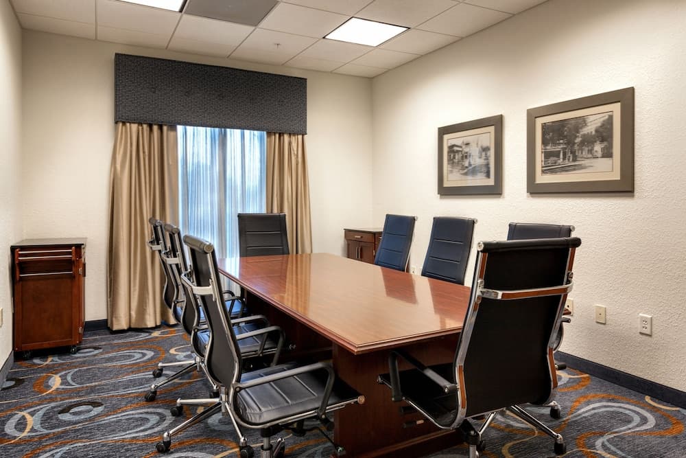Holiday Inn Express Hotel and Suites Arcadia by IHG