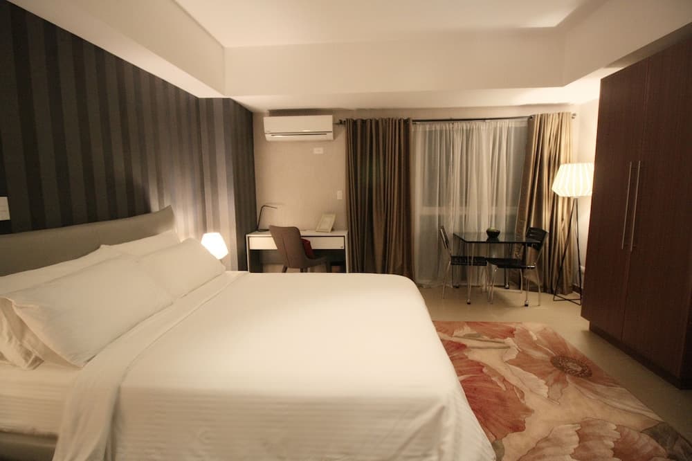 MaxStays Max Style at The Venice Residences
