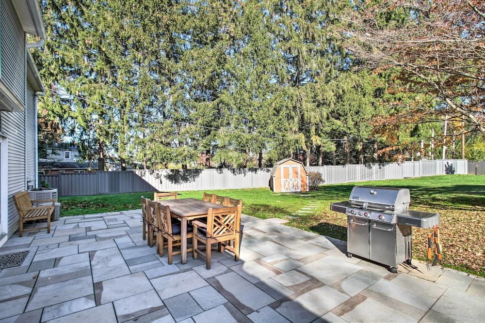 20 Mi to Philly: Inviting Home w/ Yard in Wayne!