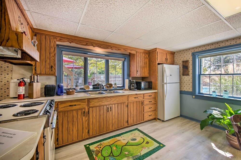 Amish Country Apartment w/ Cozy Fireplace!