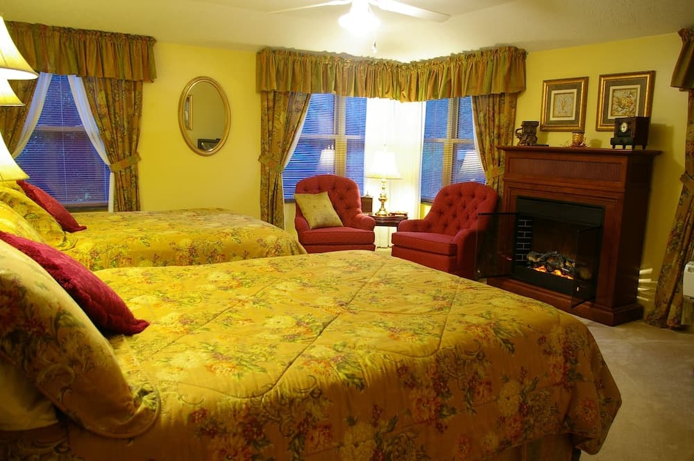 Brookside Mountain Mist Inn B&B