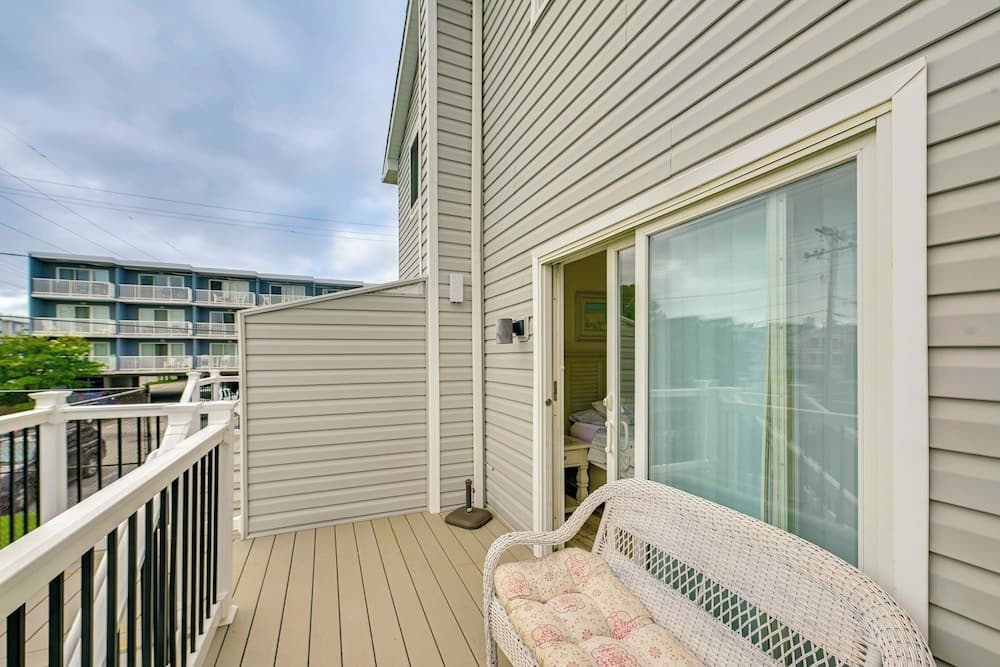 Steps to Rehoboth Bay Marina! Condo w/ Pool Access
