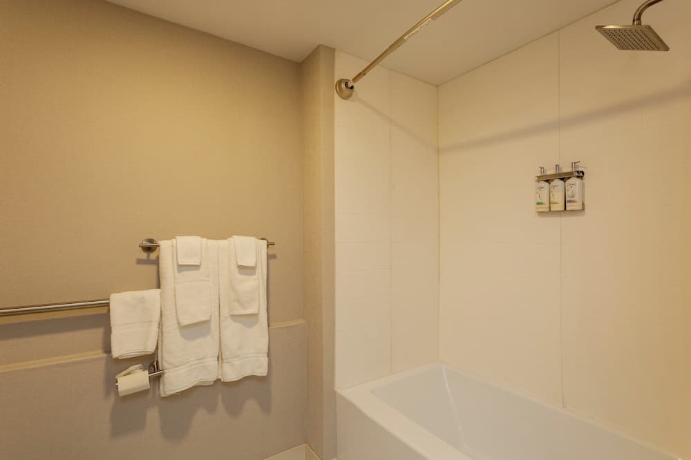 Holiday Inn Express New Rochelle by IHG