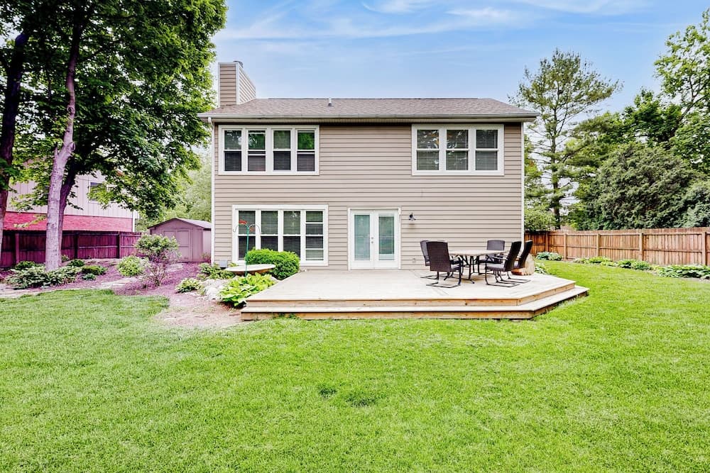 Waterfront 3BR w/ Heart-shaped Pond & Vitamix
