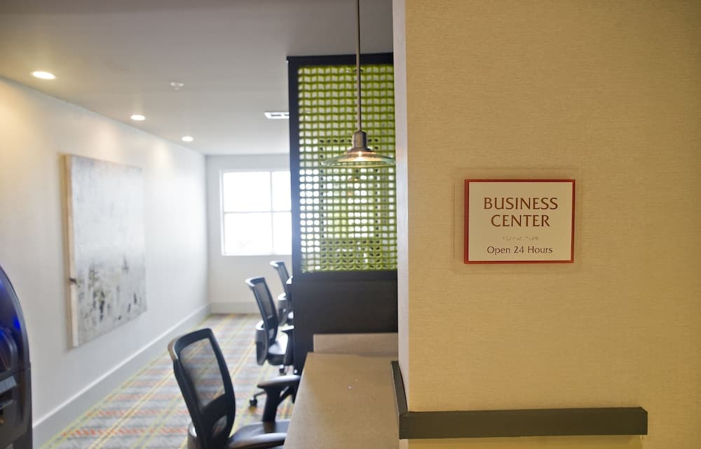 DoubleTree Suites by Hilton Hotel Huntsville South