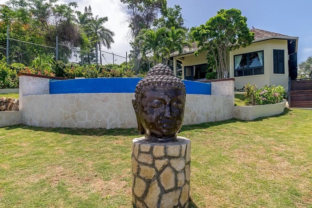 Nianna Luxurious Villa